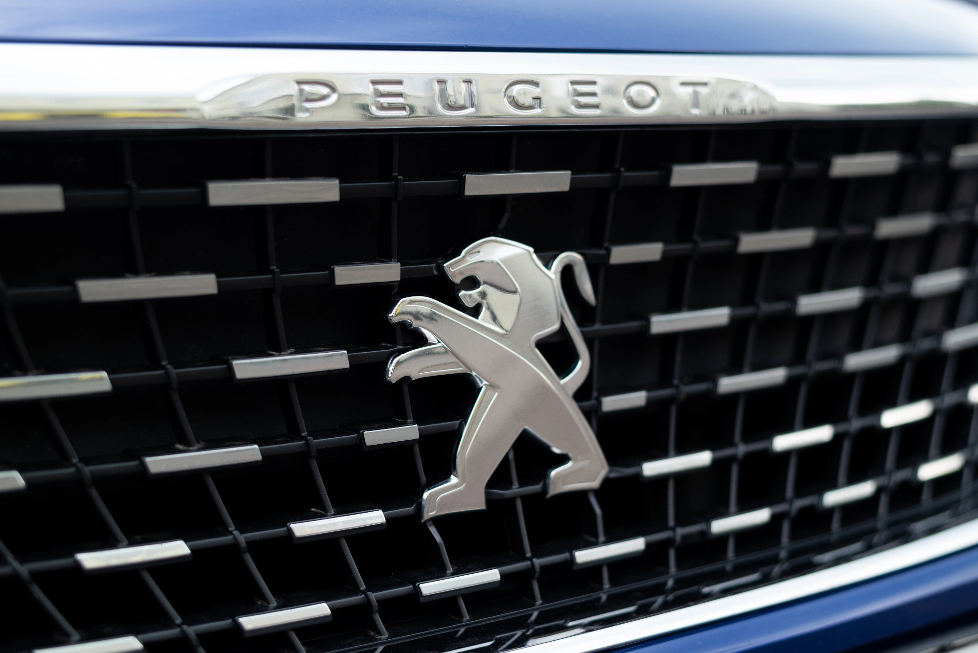 Peugeot misli tudi na voznika.